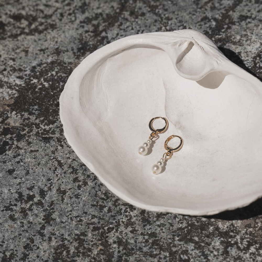 18k gold plated earrings with pearls